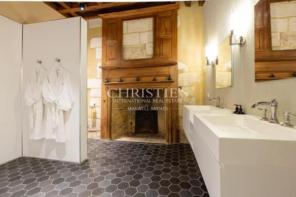 A vendre – Magnifique château entièrement rénové en Dordogne