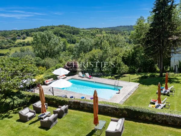 A vendre – Magnifique château entièrement rénové en Dordogne