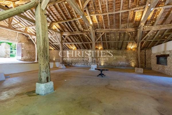 A vendre – Magnifique château entièrement rénové en Dordogne