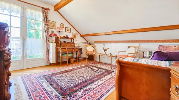 Jolie Maison d'architecte au calme avec grand terrain !