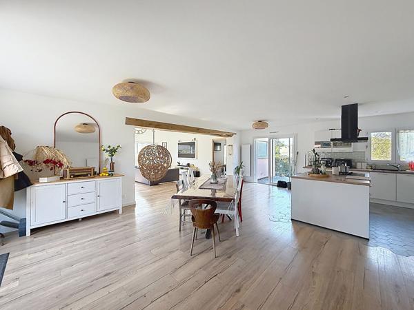 Maison St Jean Des Mauvrets 155m²