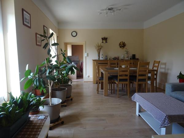 Au port du canal de Chagny avec accés dependance pour Airbnb