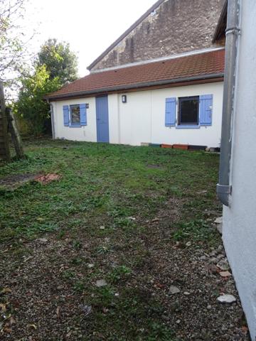 Au port du canal de Chagny avec accés dependance pour Airbnb