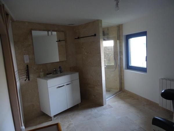 Au port du canal de Chagny avec accés dependance pour Airbnb