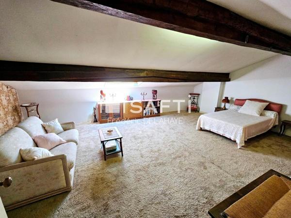 Maison de Maîtres de 198 m² - 4 chambres.