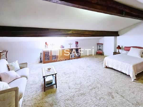 Maison de Maîtres de 198 m² - 4 chambres.