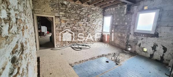 Maison d'habitation à rénover 240m² possible ( 3/4 chambres) + dépendance.