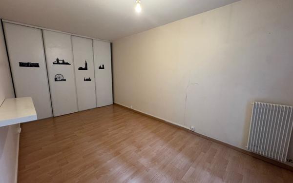 Appartement à louer    2 pièces •  Les Ulis