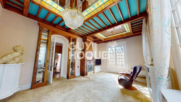 Élégante Maison Bourgeoise à Malaunay, Vue sur la Rivière