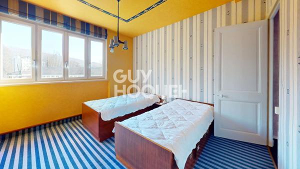 Élégante Maison Bourgeoise à Malaunay, Vue sur la Rivière