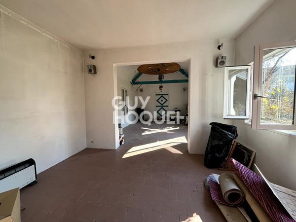 Élégante Maison Bourgeoise à Malaunay, Vue sur la Rivière