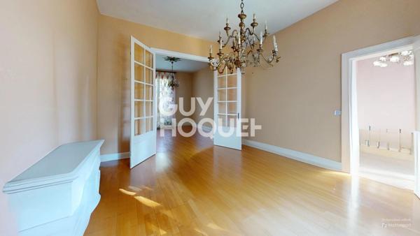 Élégante Maison Bourgeoise à Malaunay, Vue sur la Rivière