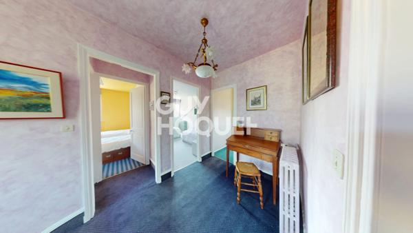 Élégante Maison Bourgeoise à Malaunay, Vue sur la Rivière