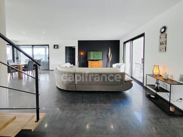 Dpt Saône et Loire (71), à vendre à 15 mn de Chalon-Sur-Saône maison contemporaine P6 de 130 m² - Terrain de 961m²