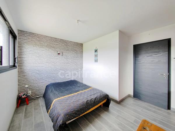 Dpt Saône et Loire (71), à vendre à 15 mn de Chalon-Sur-Saône maison contemporaine P6 de 130 m² - Terrain de 961m²