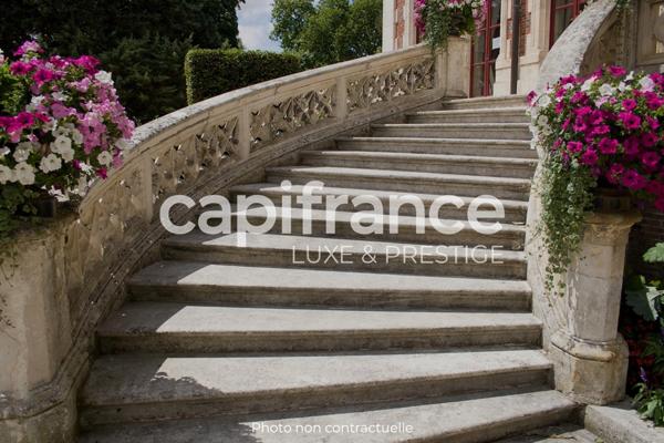 Maison à vendre 9 pièces NEUILLY SUR SEINE (92)