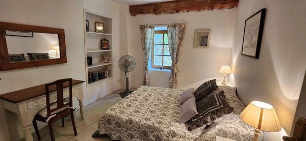 Maison de village en parfait état et caractère