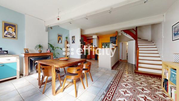 Appartement
         7 pièces
        - 152 m² 265 000 € *