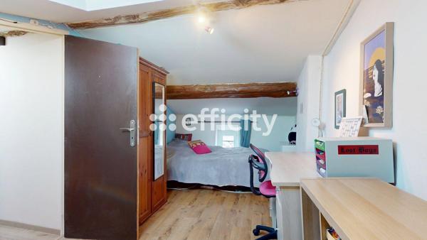 Appartement
         7 pièces
        - 152 m² 265 000 € *