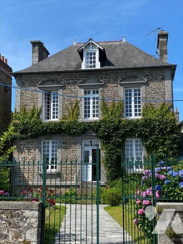 MAISON INDIVIDUELLE CENTRE VILLE DOL DE BRETAGNE