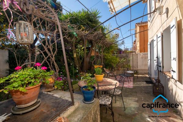 Maison individuelle mitoyenne de 75 m2 prêt à vivre Expo Sud terrain 235m2 Garage.