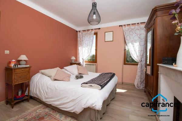 Maison individuelle mitoyenne de 75 m2 prêt à vivre Expo Sud terrain 235m2 Garage.