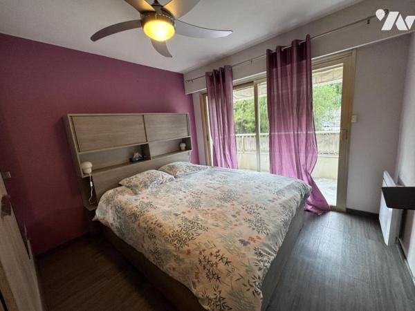 Golfe Juan  Résidence de standing et au calme grand 2 pièces entièrement rénové avec cave et parking