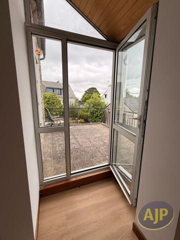 Location appartement Guegon : 750 € - AJP Immobilier Plumelec