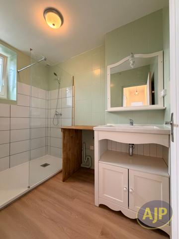 Location appartement Guegon : 750 € - AJP Immobilier Plumelec