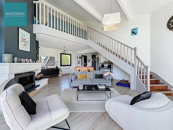 Maison d'architecte à vendre Montgiscard 180 m2, 31450