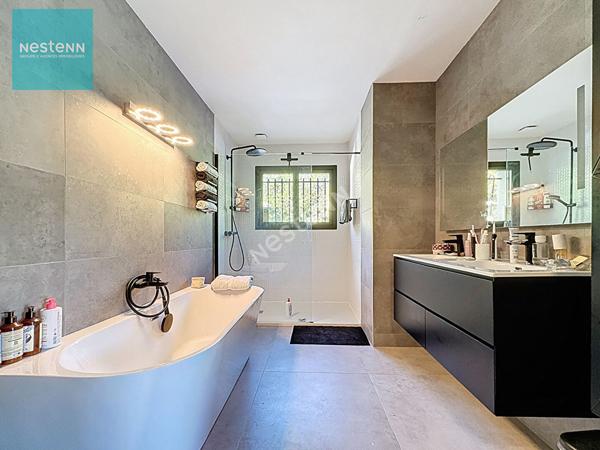 Maison d'architecte à vendre Montgiscard 180 m2, 31450