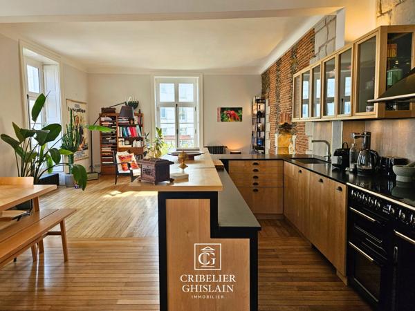 T4 de 110 m² ( 3 chambres ) – Charme de l’ancien rénové – Quartier Graslin, Nantes