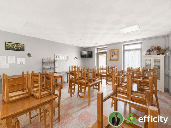 Fonds De Commerce
        
        - 93 m² Exclusivité 66 000 € *