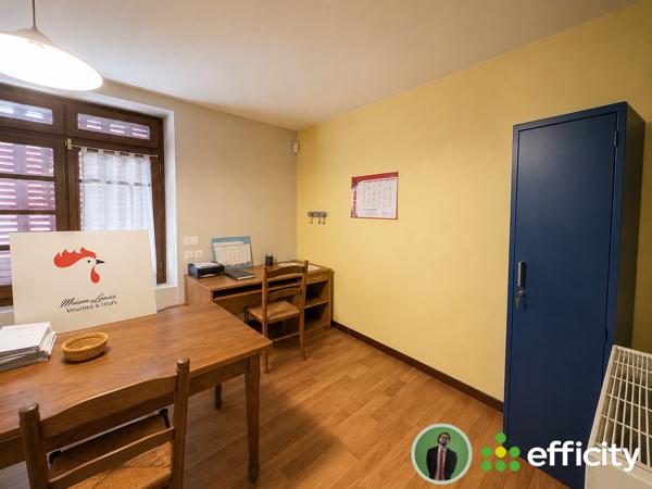 Fonds De Commerce
        
        - 93 m² Exclusivité 66 000 € *