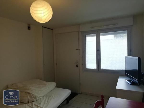 Appartement à louer 1 pièce 18.76m²