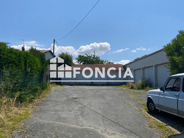Location Parking - RUE JEAN MERMOZ Rochefort 17300