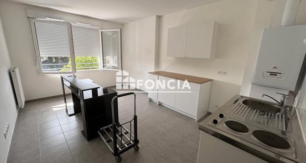Location Studio 24.3 m² - ÉCully 69130
