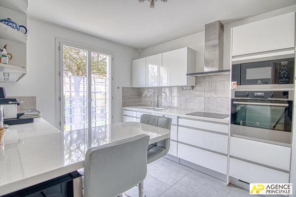 Maison Saint Germain En Laye 9 pièce(s) €1 100 000 ** - Référence 14912