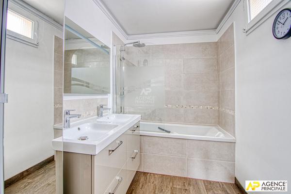 Maison Saint Germain En Laye 9 pièce(s) €1 100 000 ** - Référence 14912