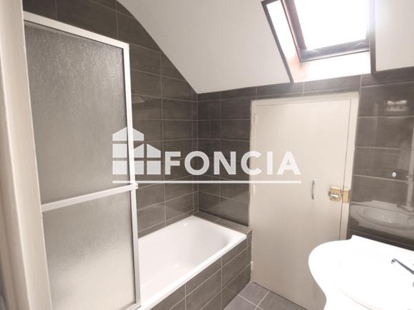 Location Appartement 2 pièces 50 m² - 49 CHEMIN DE LA CARRONNERIE Meylan 38240