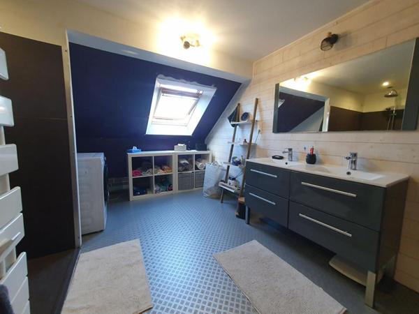 Rare sur le marché, Maison de caractère avec dépendances