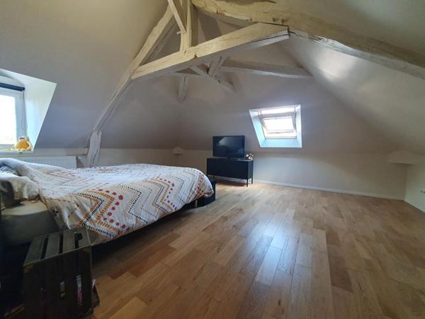 Rare sur le marché, Maison de caractère avec dépendances