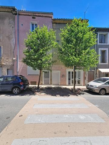 Un immeuble de caractère au fort potentiel, idéal pour investisseurs ou marchands de biens au cœur du Bousquet-d’Orb.