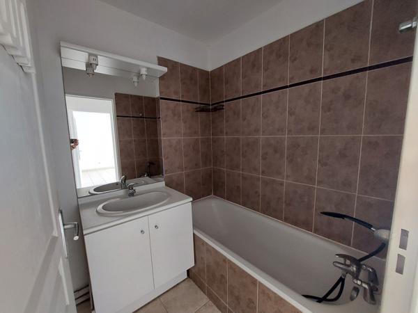 Appartement · Location Nimes (30000) 2 pièces · 37m²