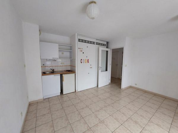 Appartement · Location Nimes (30000) 2 pièces · 37m²