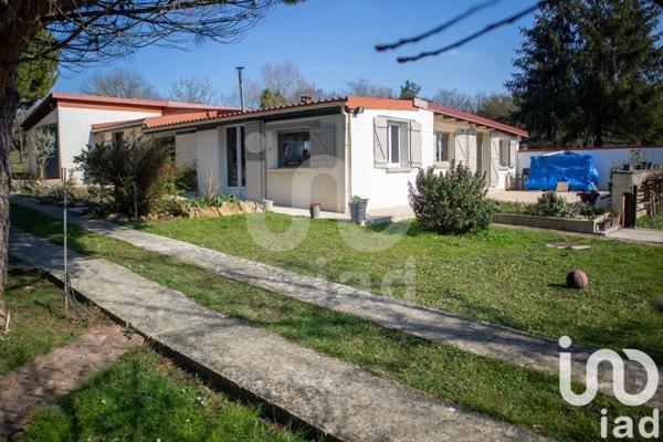 Maison 5 pièces de 135 m² à Grisy-Suisnes (77166)