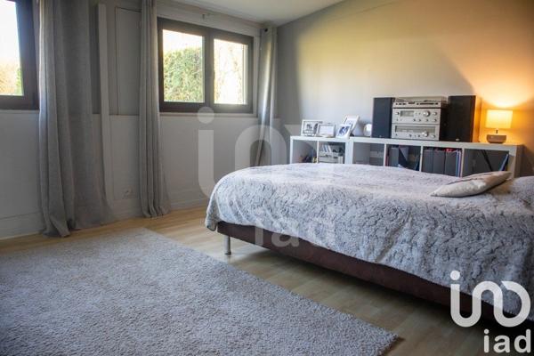 Maison 5 pièces de 135 m² à Grisy-Suisnes (77166)