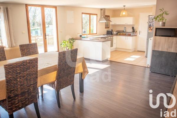 Maison 5 pièces de 135 m² à Grisy-Suisnes (77166)