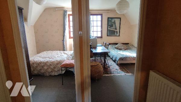 MAISON FAMILIALE 5 CHAMBRES AVEC VASTE SOUS SOL, TERRASSE ET GRAND TERRAIN