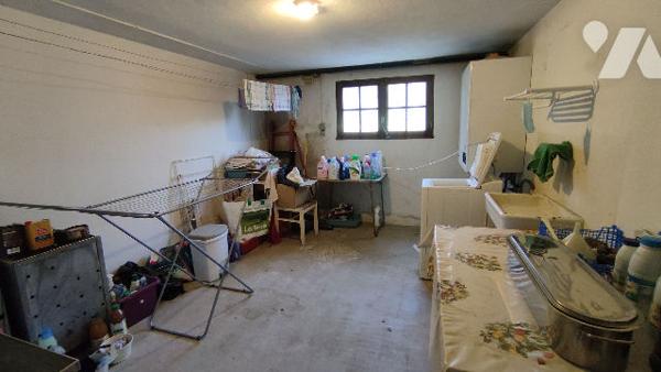 MAISON FAMILIALE 5 CHAMBRES AVEC VASTE SOUS SOL, TERRASSE ET GRAND TERRAIN